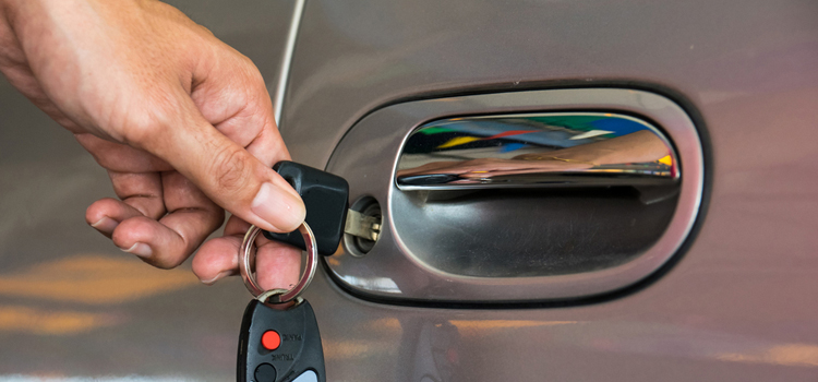 Car door lock repair in La Verne